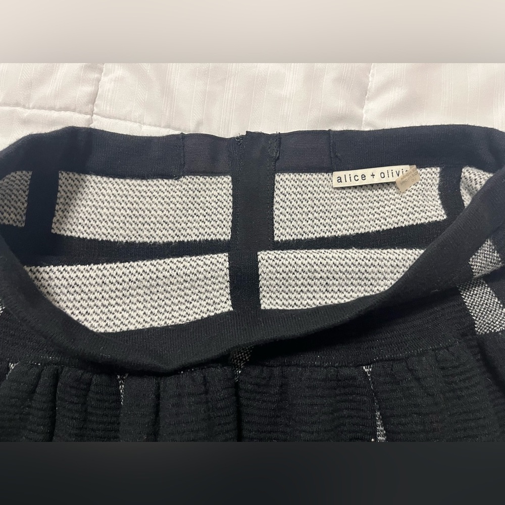 Alice and Olivia Kimbra Drop Waist Knit Skirt Plaid Size Large - Picture 3 of 4